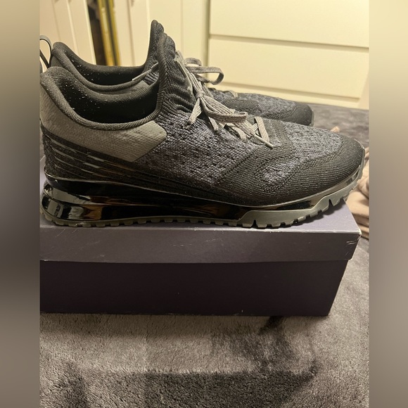 Louis Vuitton Sneaker, Black and Grey size 12 - Picture 6 of 7